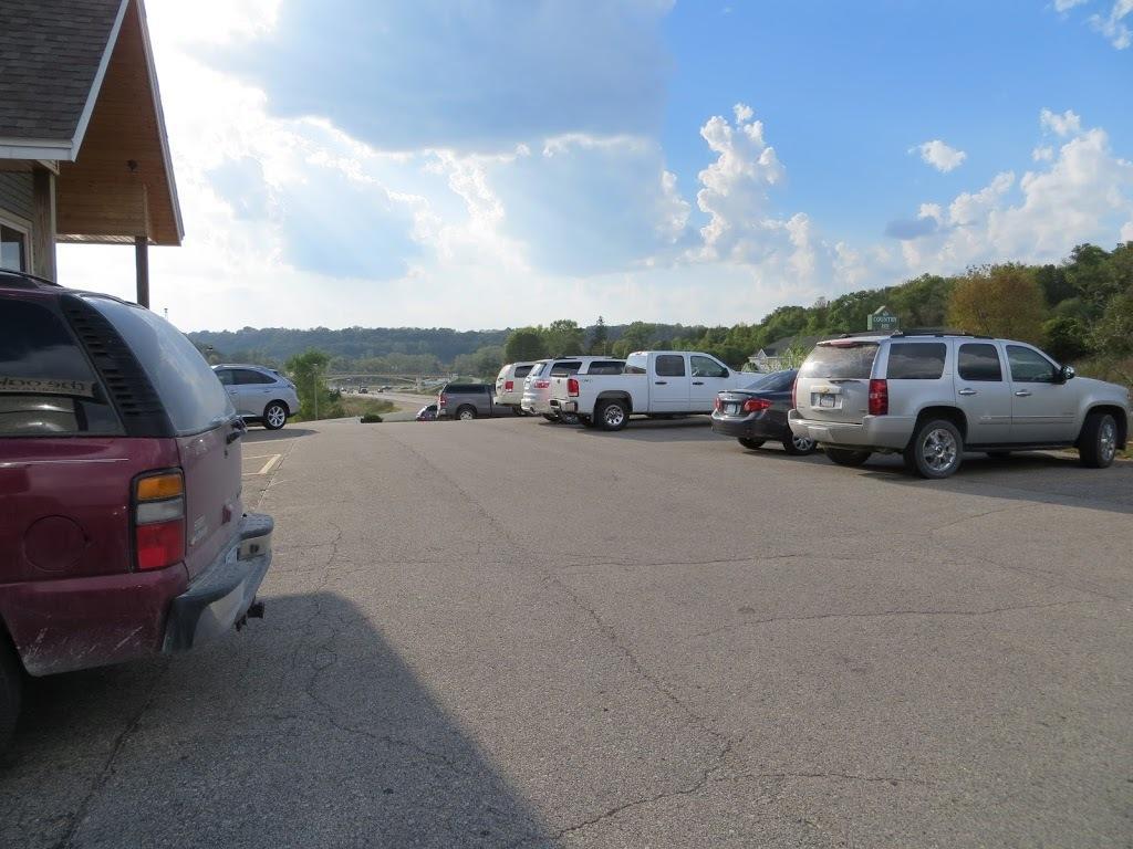 The Bluffs Inn & Suites Decorah Bagian luar foto