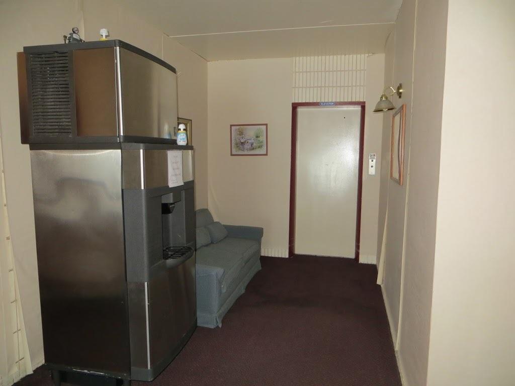 The Bluffs Inn & Suites Decorah Bagian luar foto