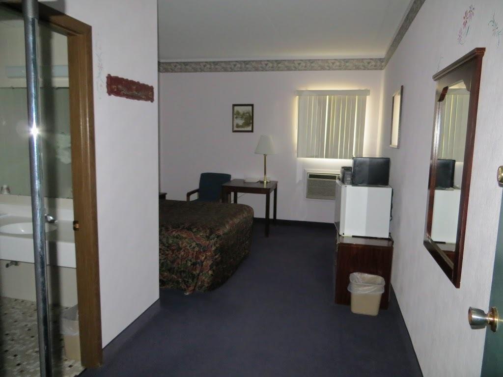 The Bluffs Inn & Suites Decorah Bagian luar foto
